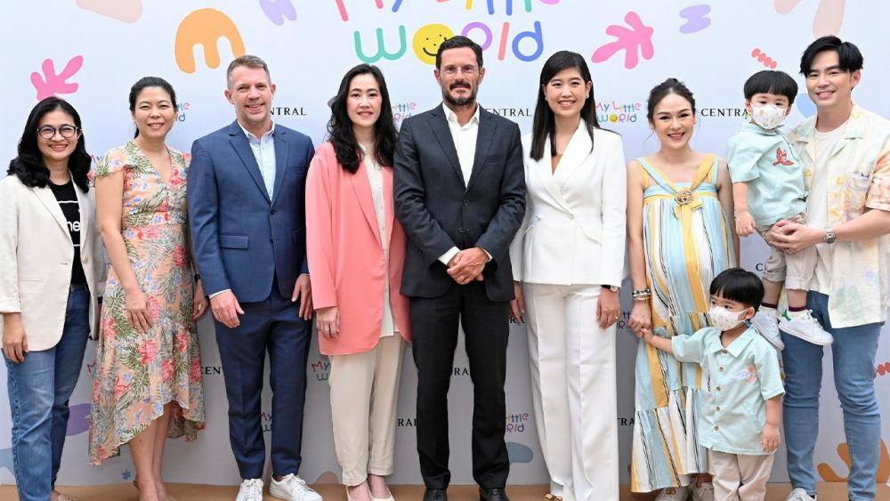 สำหรับเด็ก - โอลิวิเยร์ บรง, รวิศรา จิราธิวัฒน์ และ อิสรีย์ นิพิฐธนิศร จัดงาน “My Little World” เปิดแผนกเด็กผลิตภัณฑ์ของใช้สำหรับลูกรัก โดยมี สเตฟาน จูเบิร์ท, นิธินันท์ อัศวทร, กวี ตันจรารักษ์ และ อฏิพรณ์ จิตต์ธรรมวงศ์ มาร่วมงานด้วย ที่เซ็นทรัลชิดลม วันก่อน.