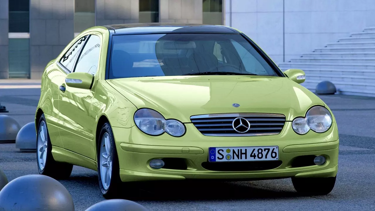 ประกอบไทยราคาดีงาม MERCEDES-BENZ NEW C-CLASS C220D AMG DYNAMIC 