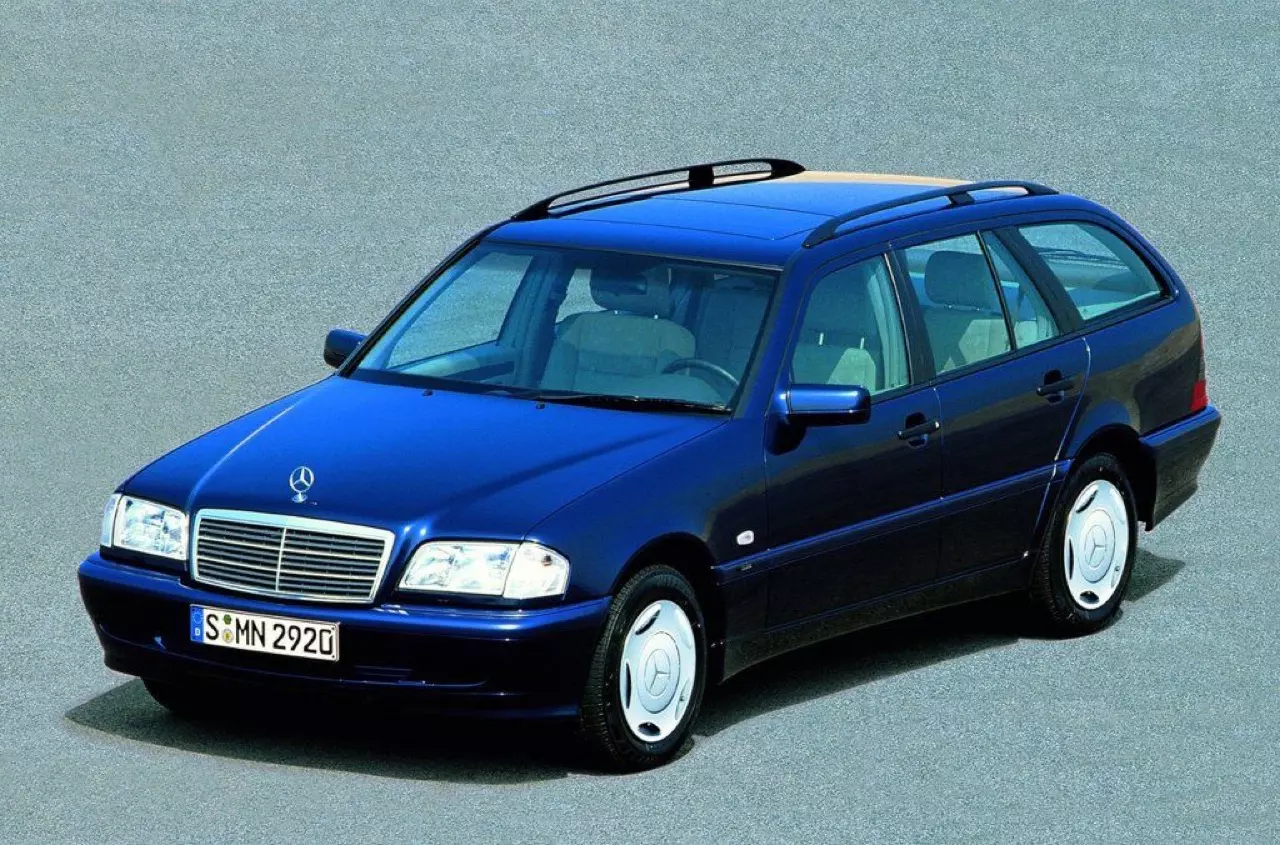 ประกอบไทยราคาดีงาม MERCEDES-BENZ NEW C-CLASS C220D AMG DYNAMIC 