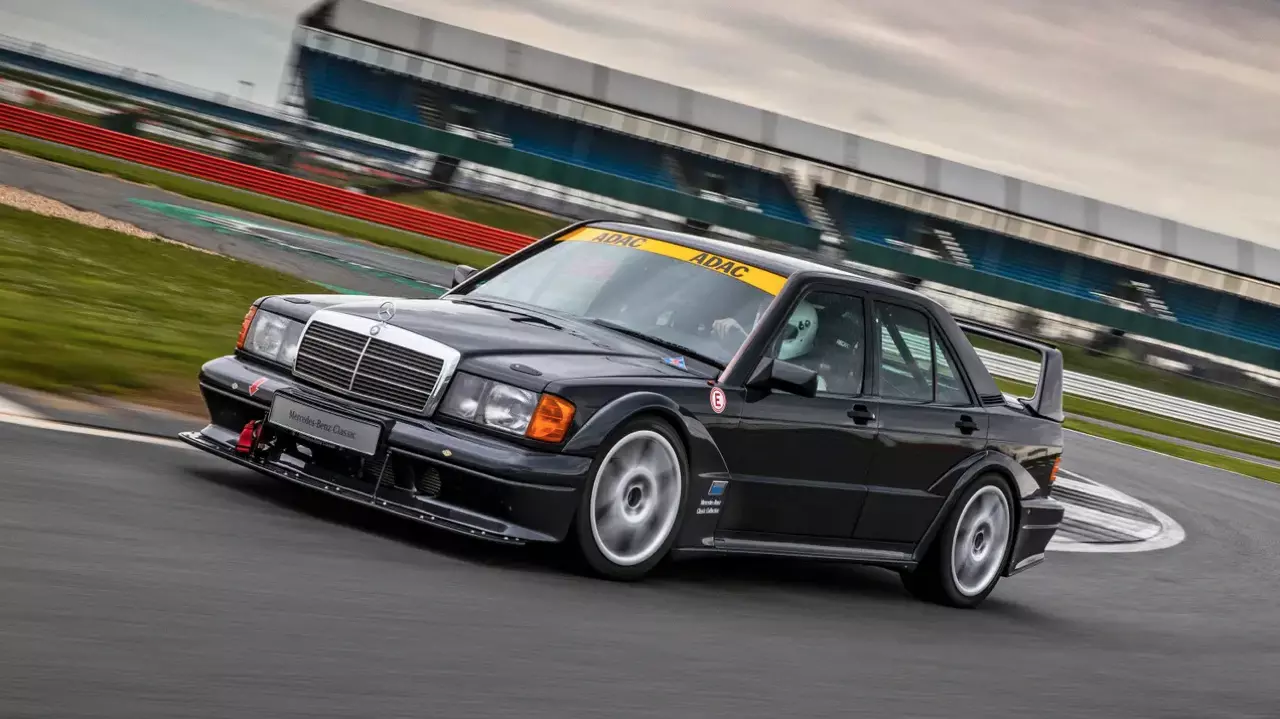 ประกอบไทยราคาดีงาม MERCEDES-BENZ NEW C-CLASS C220D AMG DYNAMIC 