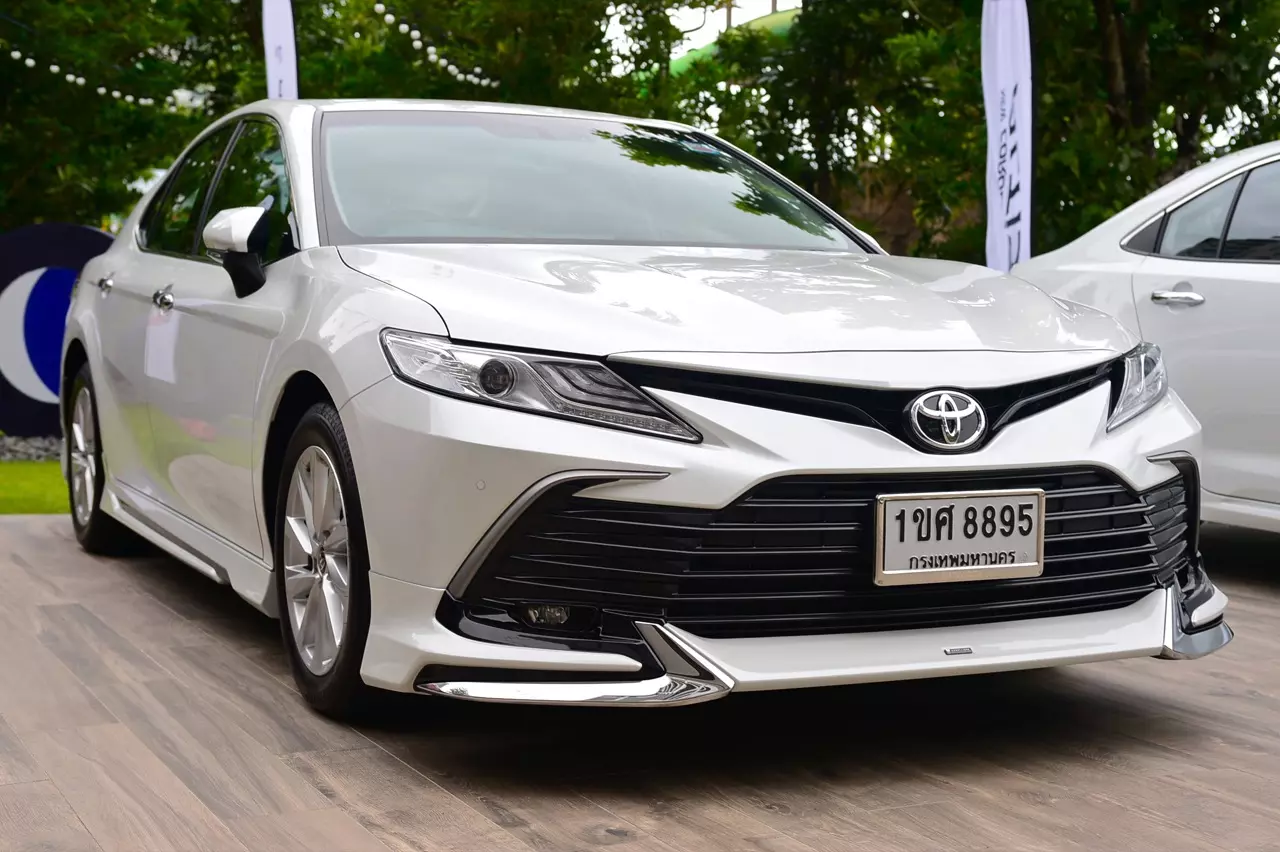 Toyota camry deals sport hybrid