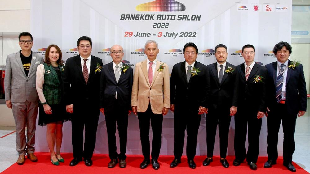 อย่าพลาด สุวัจน์ ลิปตพัลลภ เปิดงาน “แบงค็อก ออโต ซาลอน 2022” มหกรรมงานแสดงรถแต่งและจำหน่ายยนตรกรรมแต่งรถ โดยมี วิลักษณ์ โหลทอง, มาซาฮารุ ซากาอิ, ดร.สรายุทธ มหวลีรัตน์ และ สานิต บูรณวิทยานนท์ มาร่วมงานด้วย ที่อิมแพ็ค เมืองทองธานี วันก่อน.