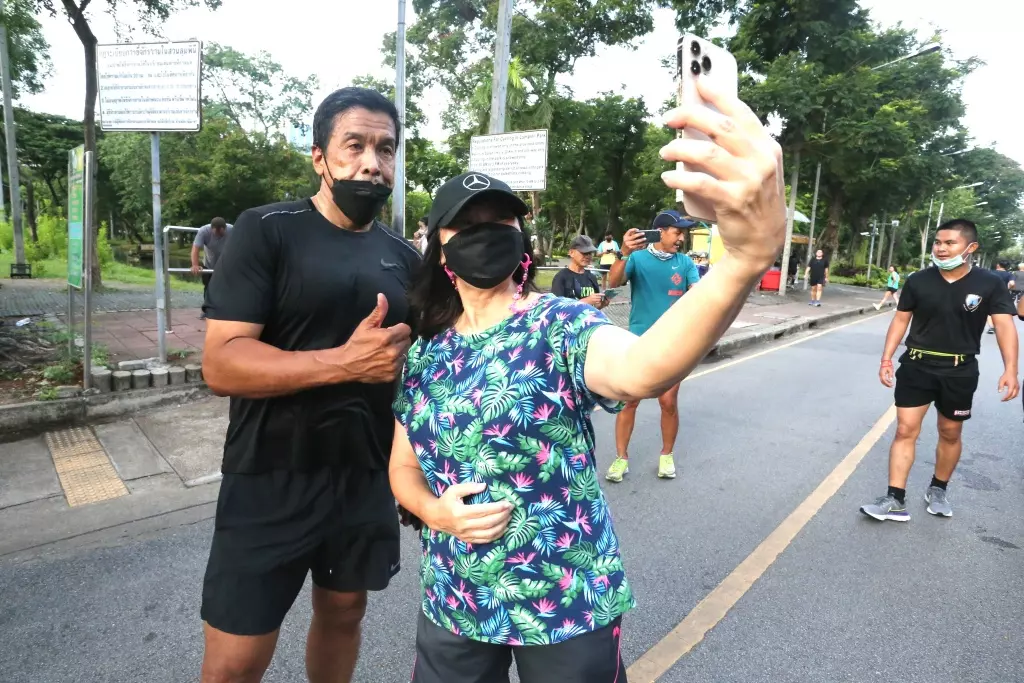 ชัชชาติ สิทธิพันธุ์ แลนด์สไลด์ที่มาพร้อมความคาดหวัง และแรงกดดันจากทุกขั้ว