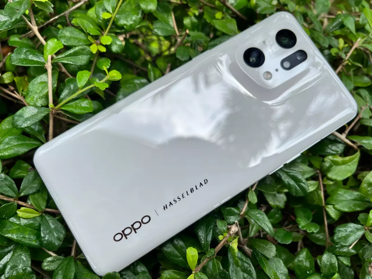 รีวิว OPPO Find X5 Pro 5G - สมาร์ทโฟนไฮเอนด์ กล้องสวย ลูกเล่นเยอะ