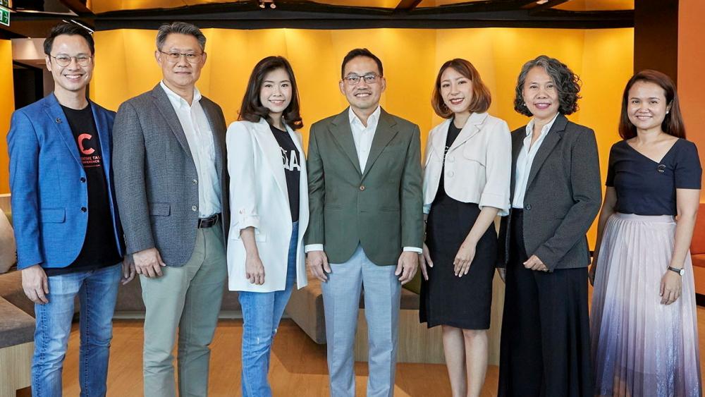 ให้โอกาส วิทการ จันทวิมล รอง กก.ผอ.บริษัทเอพี เปิดโครงการ “เพราะฉันคือ…ฉัน #Iam Power” เพื่อมอบโอกาสทางการศึกษาให้ทุกคนได้มีชีวิตดี โดยมี สิทธิพงศ์ ศิริมาศเกษม, อภิชาติ การุณกรสกุล และ นิภัทรา ตั้งพจน์ทวีผล มาร่วมงานด้วย ที่ SEAC พระราม 4 วันก่อน.