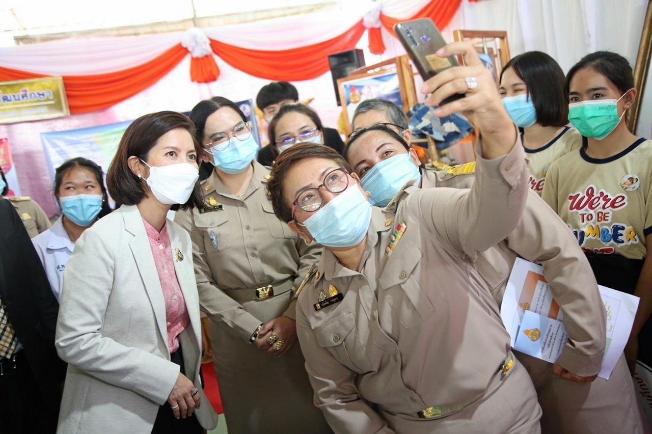 งานการศึกษาชาติปี "กระต่ายปราดเปรียว" หลังวิกฤติโควิด-19 "พลิกฟื้น" หรือ "ดิ่งเหว"