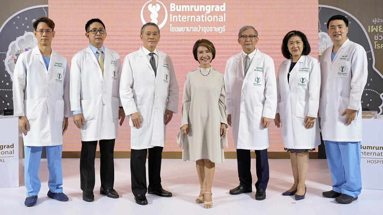 ผู้ว่าฯ กทม. เป็นประธานในพิธีทำบุญตักบาตรในโอกาสขึ้นปีใหม่ กรุงเทพดีต่อใจ