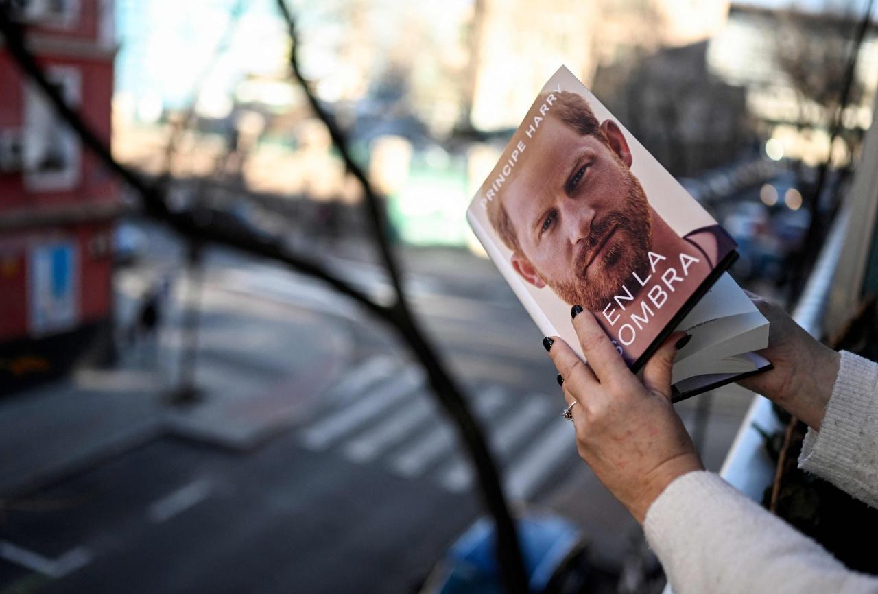 เจ้าชายแฮร์รี่'ยอมแลก' หนังสือบันทึกความทรงจำ SPARE ทุบสถิติขายเร็วสุด