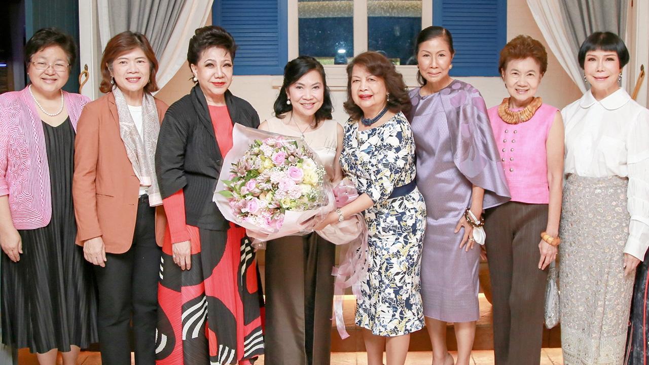 ยัสปาล มอบเงินจำนวน 100,000 บาท เพื่อสมทบทุนมูลนิธิไทยรัฐ