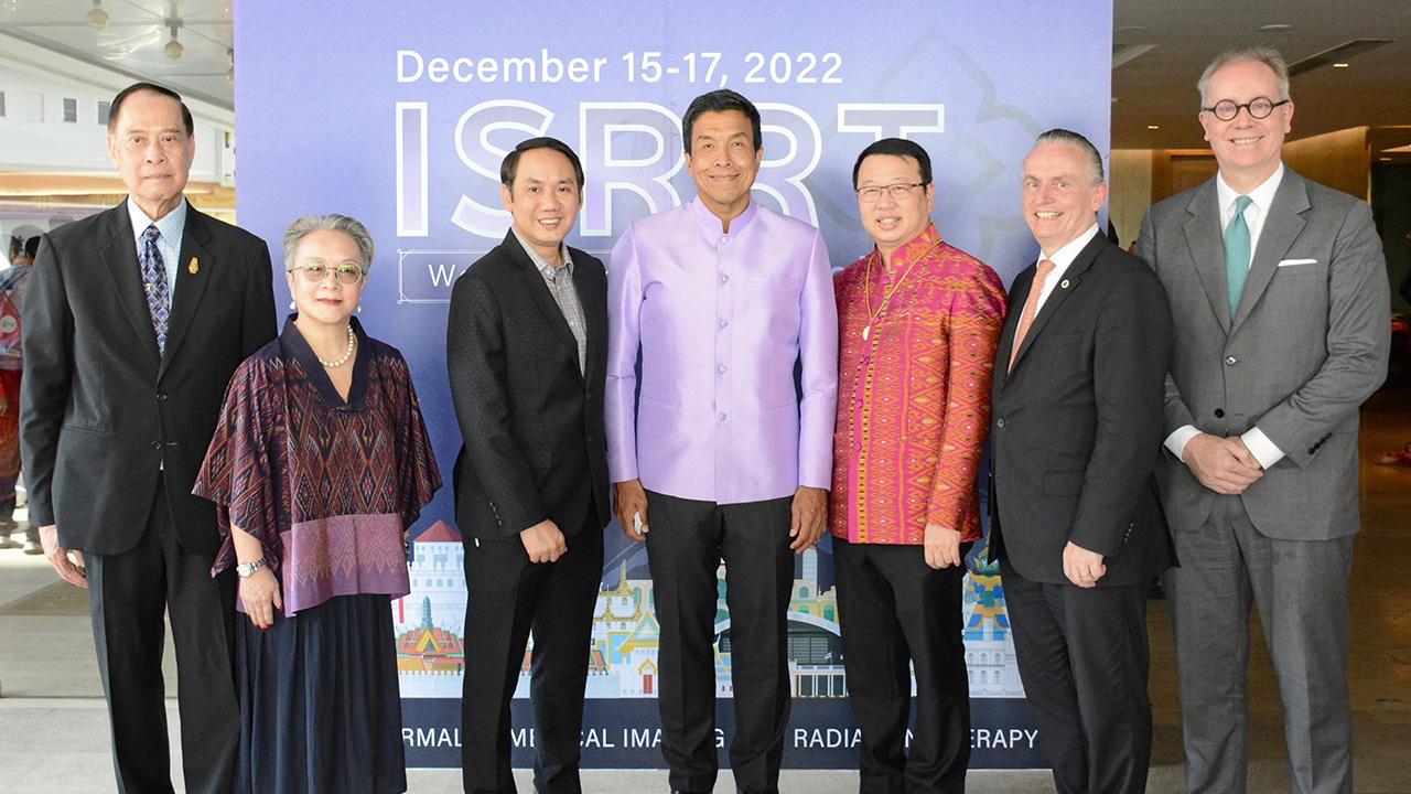 ยัสปาล มอบเงินจำนวน 100,000 บาท เพื่อสมทบทุนมูลนิธิไทยรัฐ