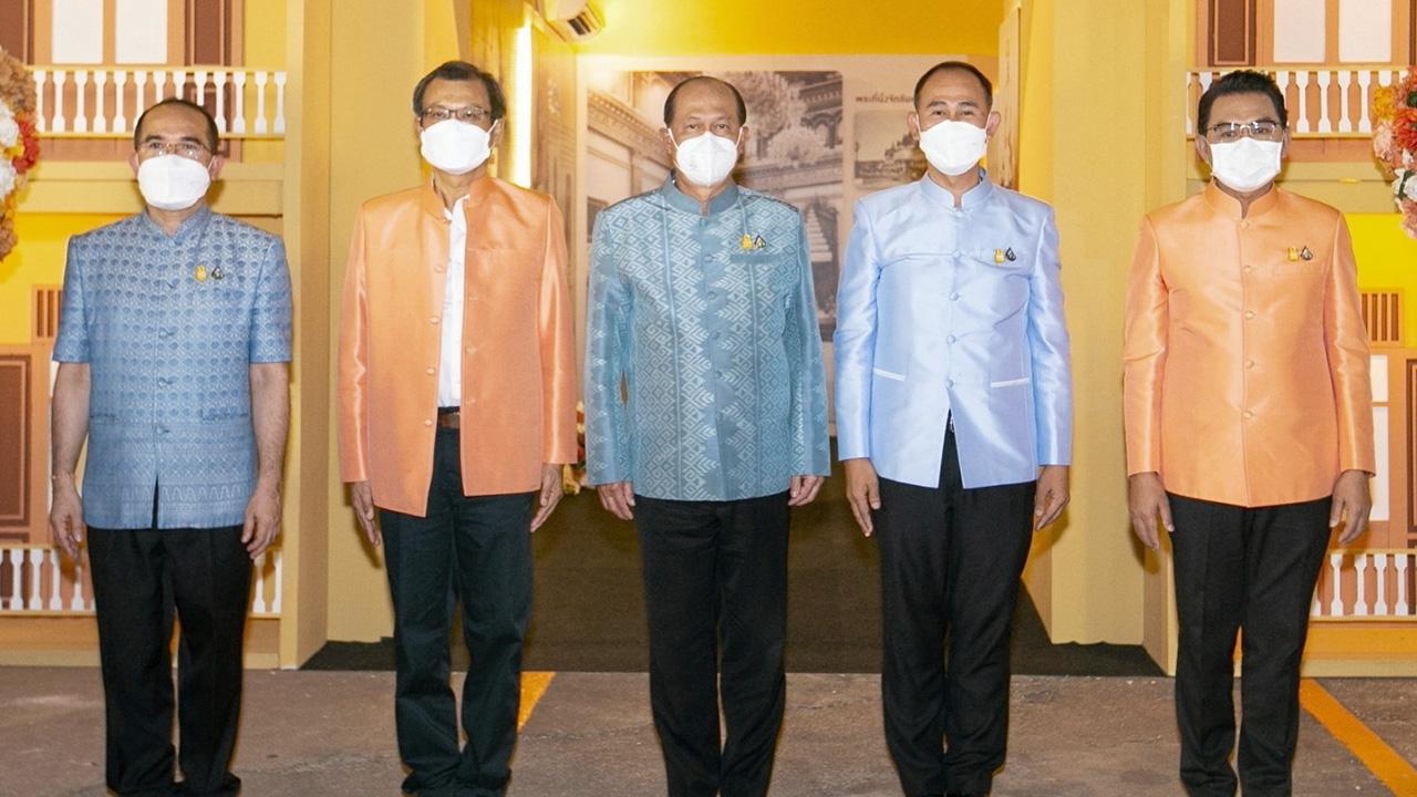 "ต่อศักดิ์ โชติมงคล" ลงตรวจเซ็นทรัลเวิลด์เช็คความปลอดภัยช่วงปลายปี