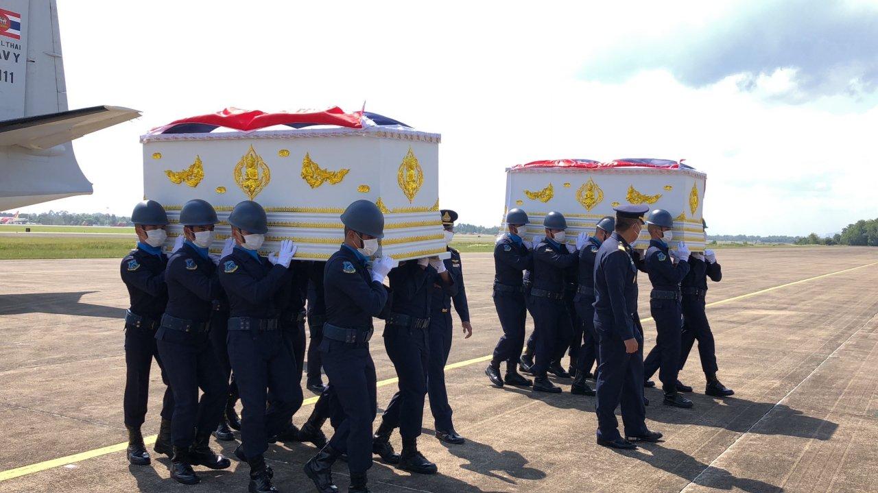 Royal Thai Navy brings the bodies of 2 crew members of the Sukhothai Royal Navy  Sent to his hometown of Surat Thani.