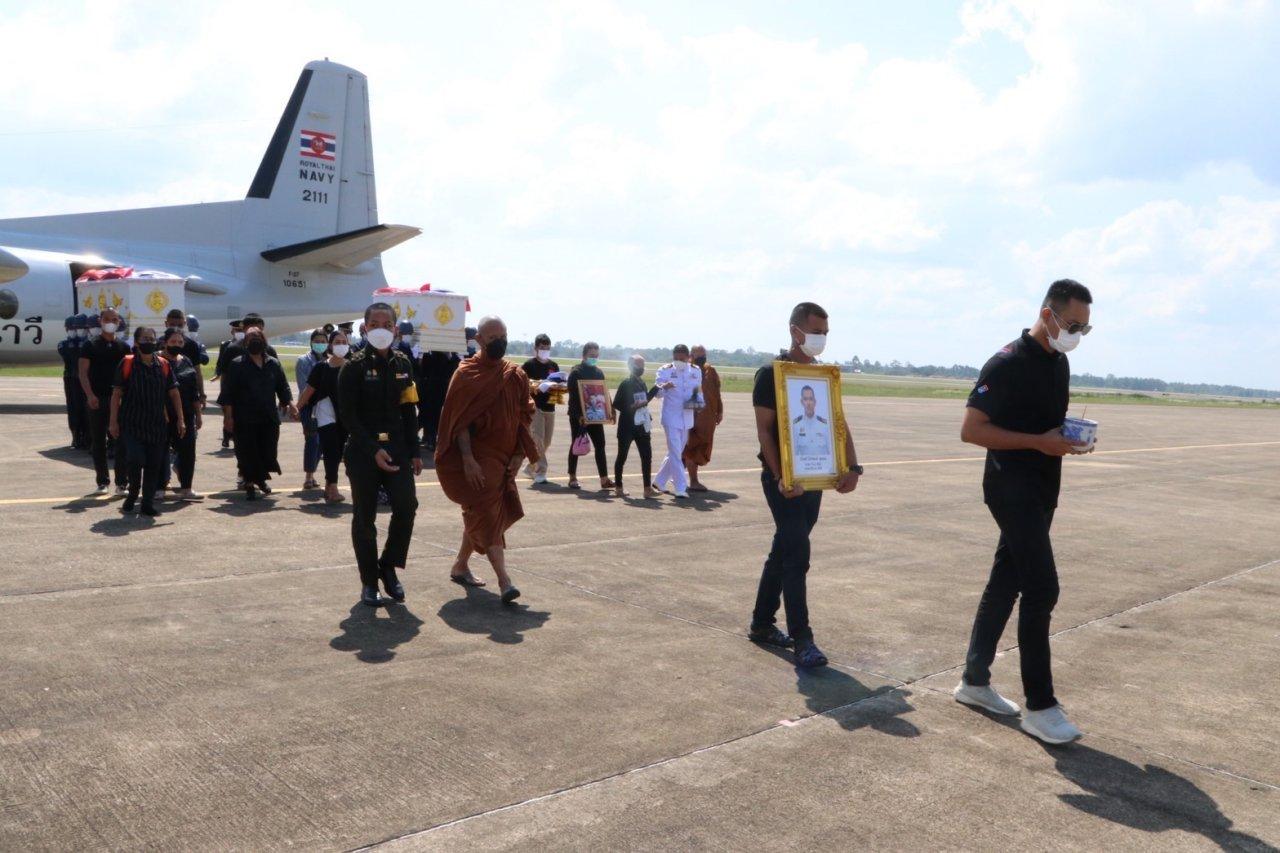 Royal Thai Navy brings the bodies of 2 crew members of the Sukhothai Royal Navy  Sent to his hometown of Surat Thani.