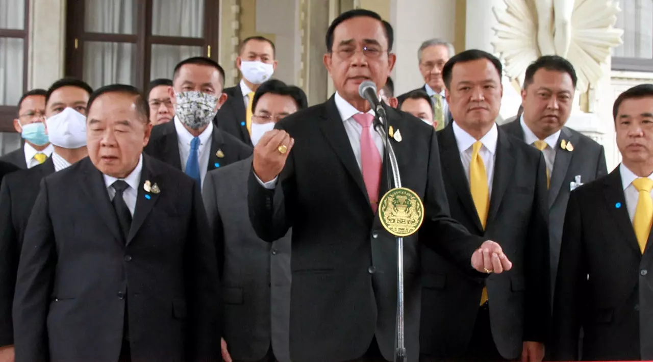 คะแนนผลงานรัฐบาลลุงตู่ ปี 65 ที่มาฉายา "ลุงตู่อยู่ยาว-เรือยุทธ์อับปาง" 