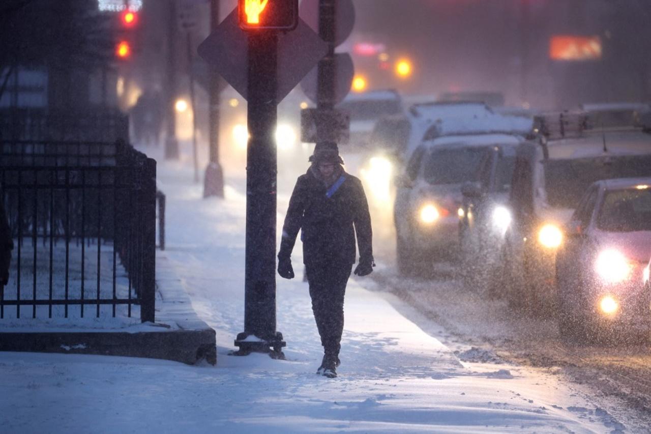 US awash in winter storms, power outages affect 1.5 million people, 6 dead