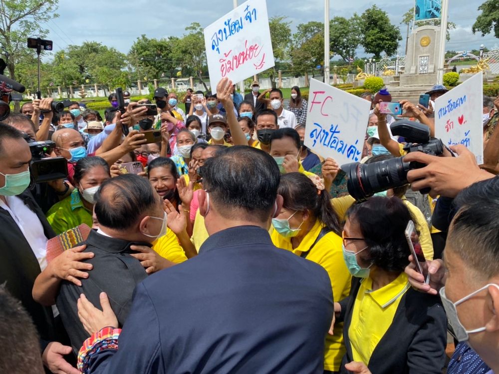 ห่วงผู้ประสบภัยน้ำท่วม “ลุงป้อม” ลุยชัยนาท-อยุธยา สั่งเร่งแก้ให้กลับสู่ปกติ