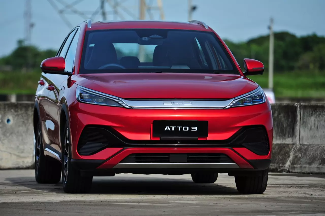 สัมผัสแรกสุดแสบทรวง ทดสอบ รถยนต์ไฟฟ้า BYD ATTO3 