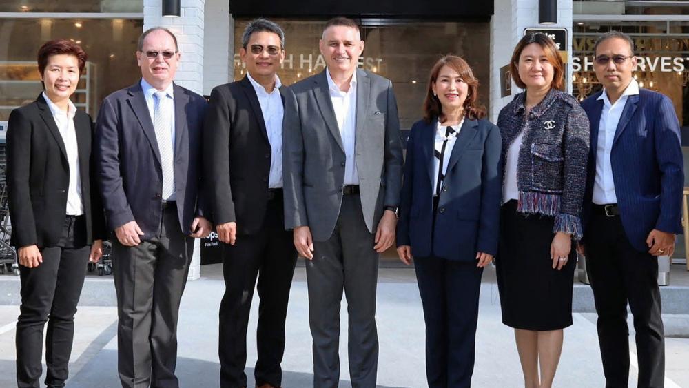 เครือสหพัฒน์ มอบเงิน 50 ล้านบาท เพื่อปรับปรุงอาคารเทียม-สายพิณ โชควัฒนา