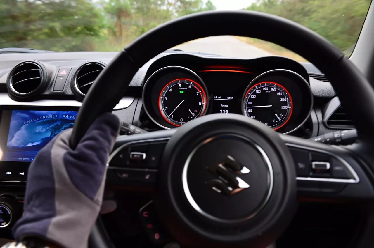 Cruise Control สบายเท้า สบายใจ ถ้าใช้อย่างระวัง