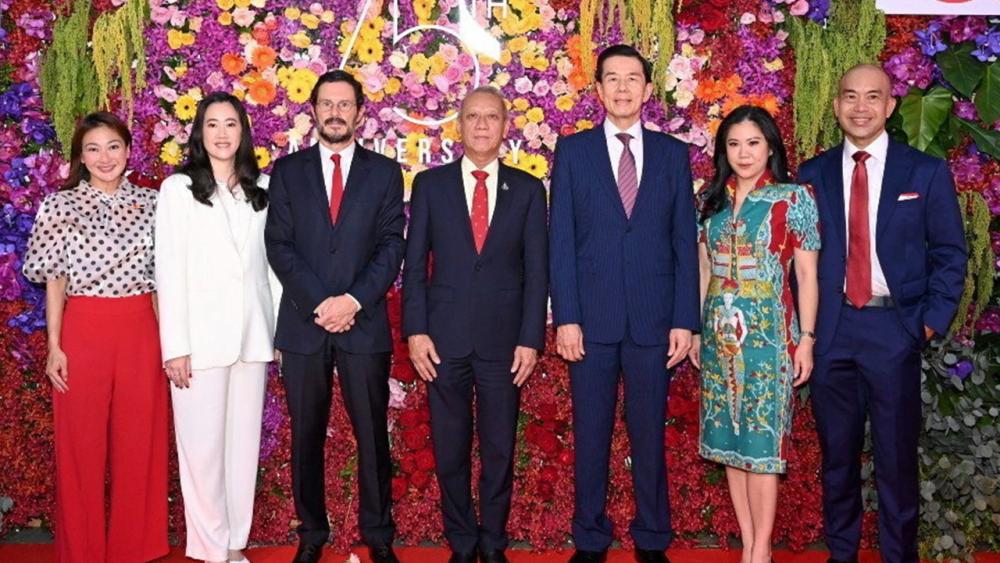 "พิธาน และ บุญศักดิ์" รับรางวัลสุดยอด CEO ตลาดหลักทรัพย์ 2022