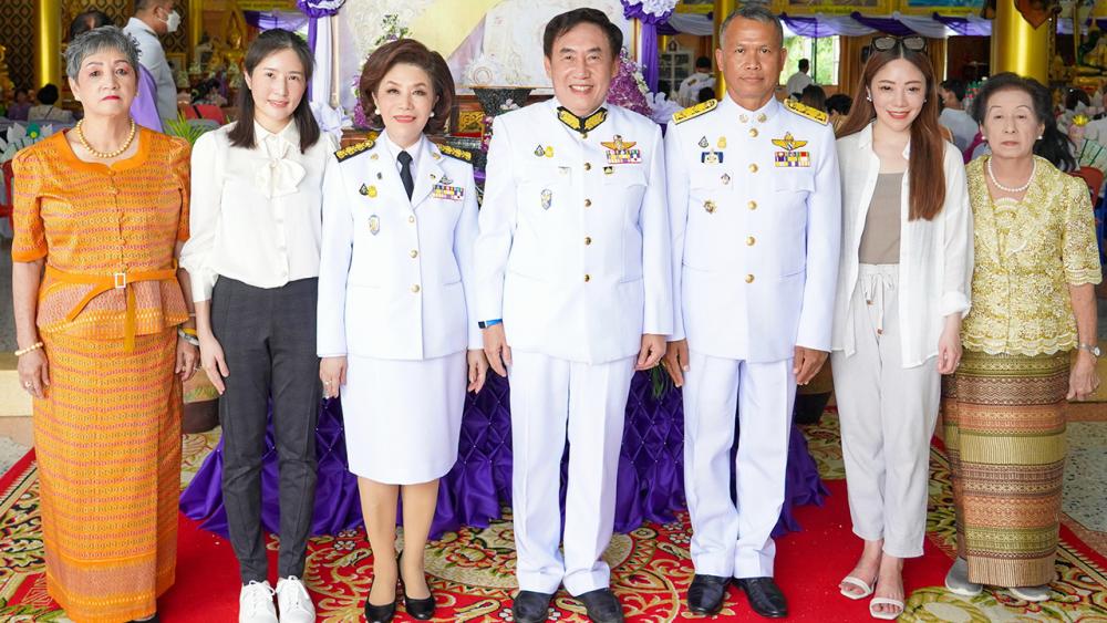 "พิธาน และ บุญศักดิ์" รับรางวัลสุดยอด CEO ตลาดหลักทรัพย์ 2022