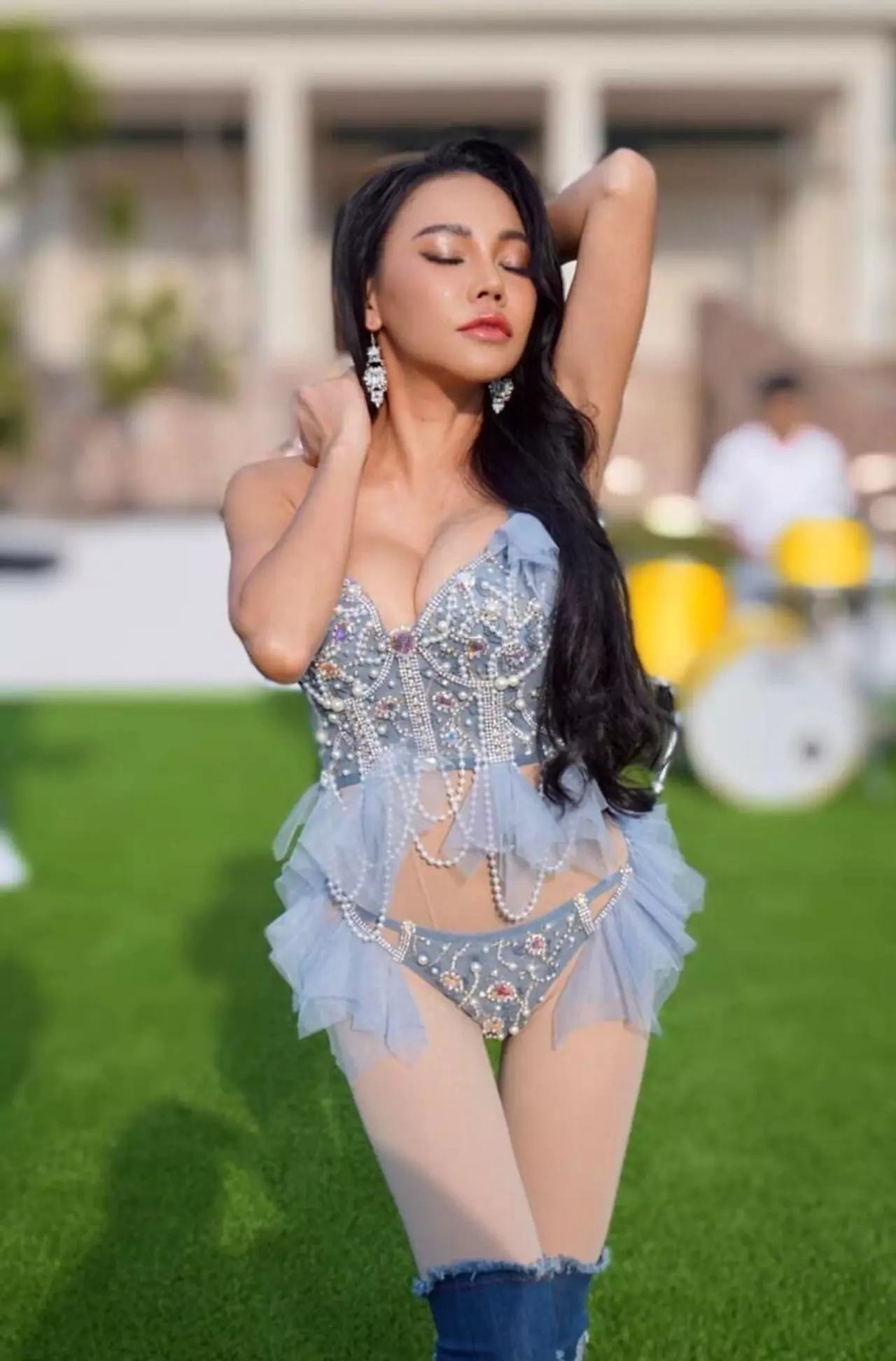 เอมมี่ แม็กซิม ประวัติ