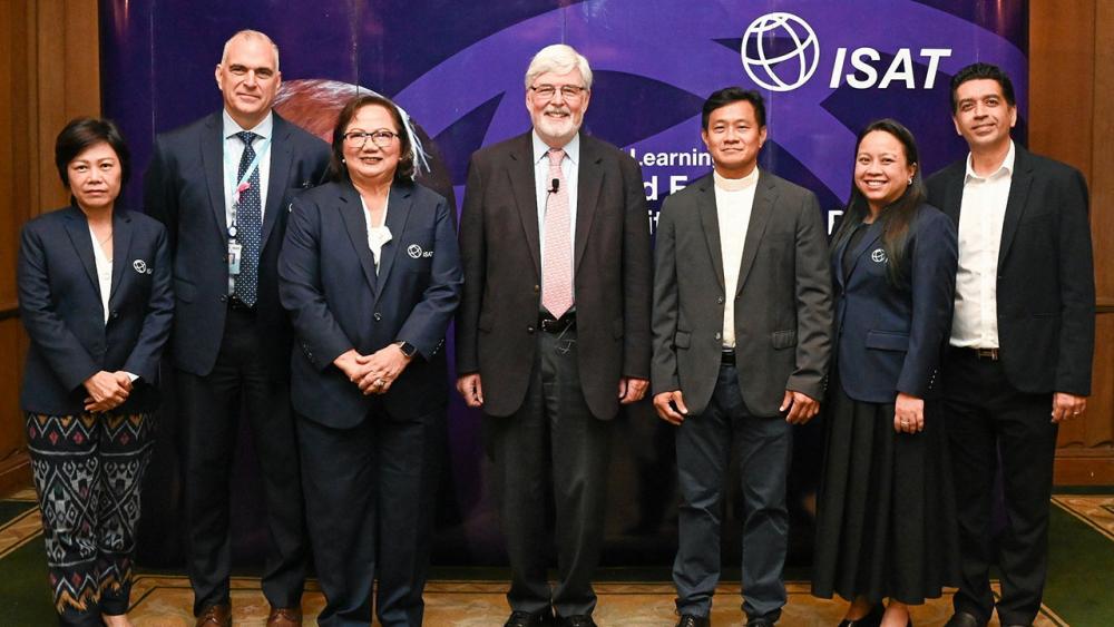 "พิชัย-รวิศรา จิราธิวัฒน์" จัดนิทรรศการงานศิลปะสุดล้ำ