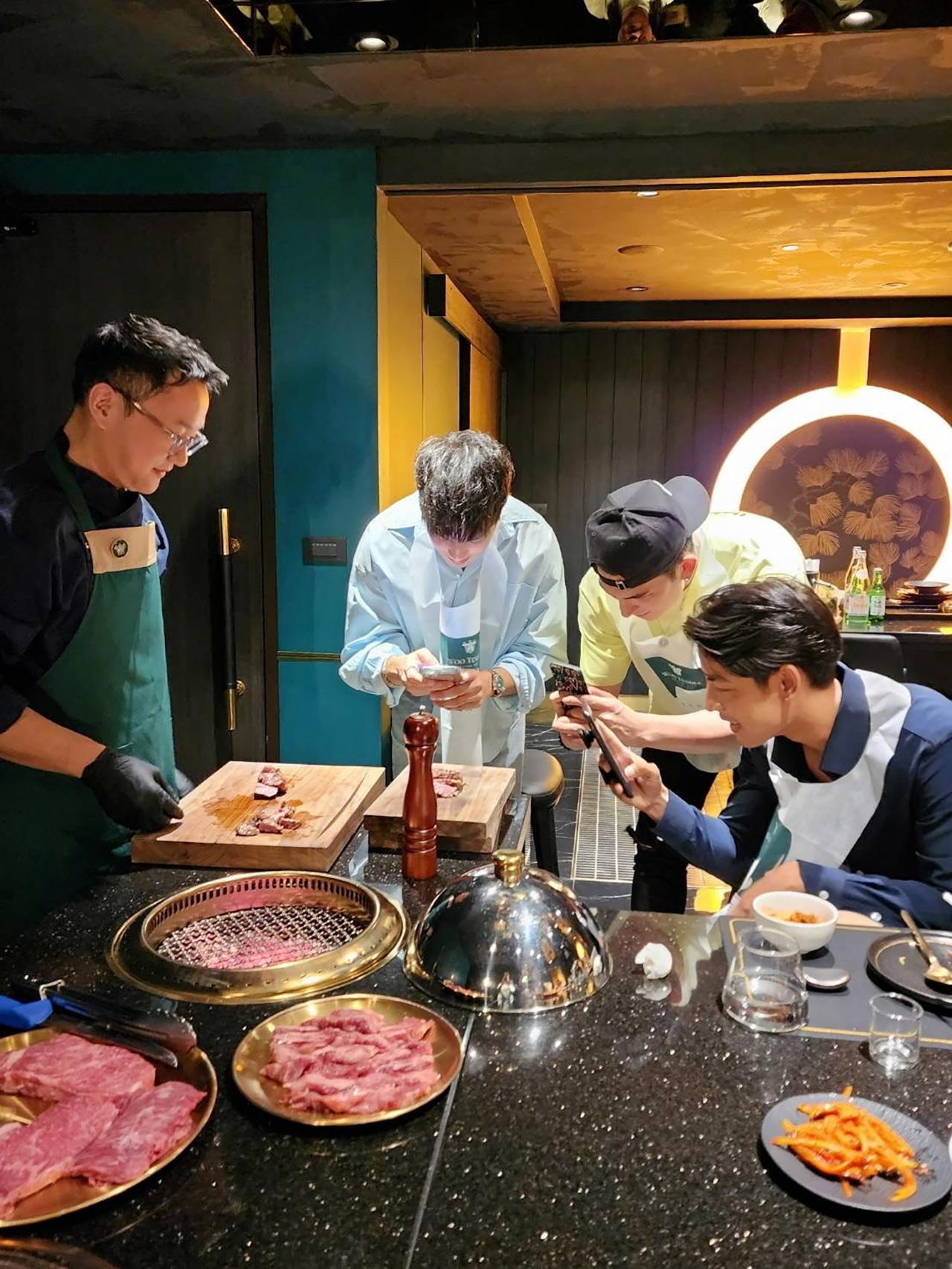 ไทยมุงทำคอนเทนต์