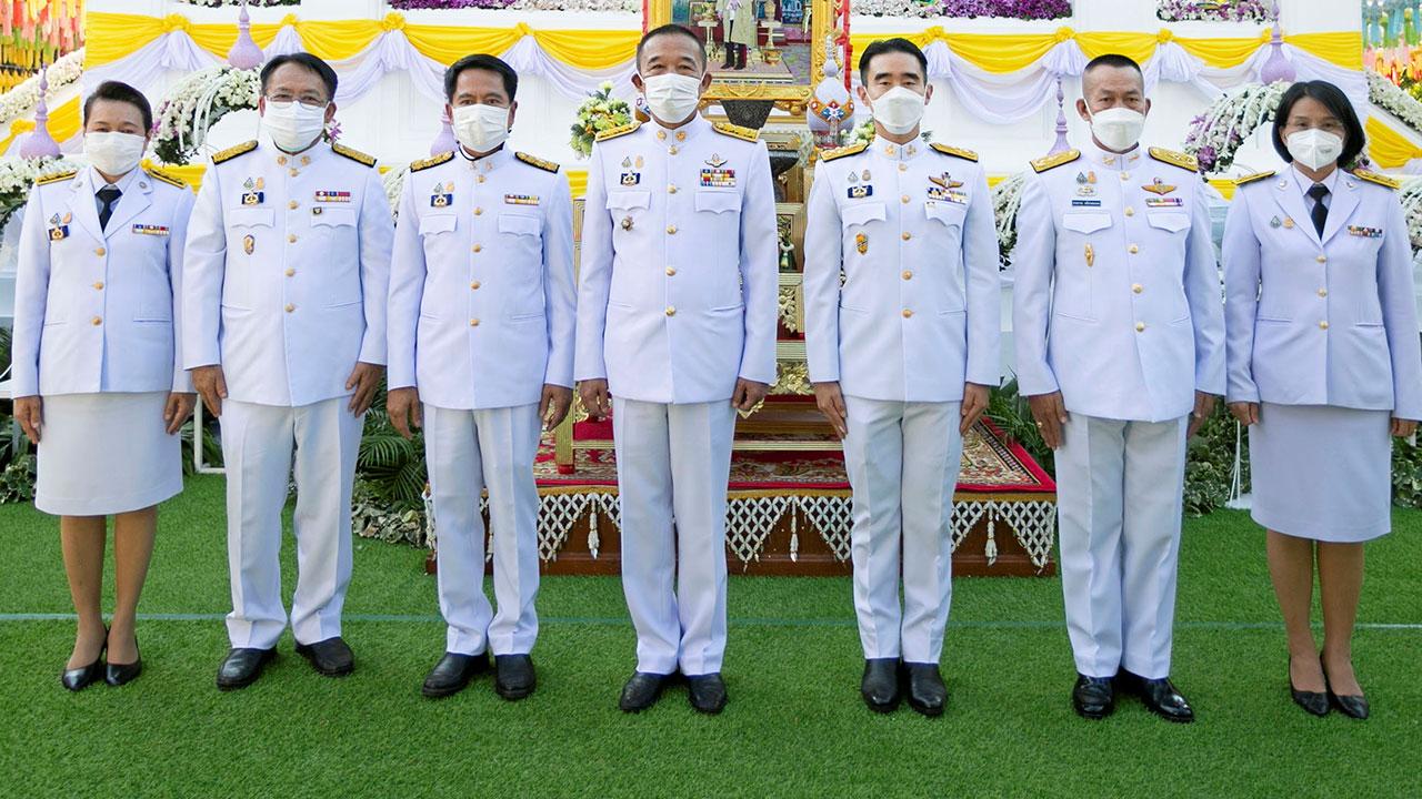 ม.ล.ดิศปนัดดา ชวนเที่ยวเทศกาลสีสันกาสะลองชมต้นคริสต์มาสทอจากผ้าธรรมชาติ