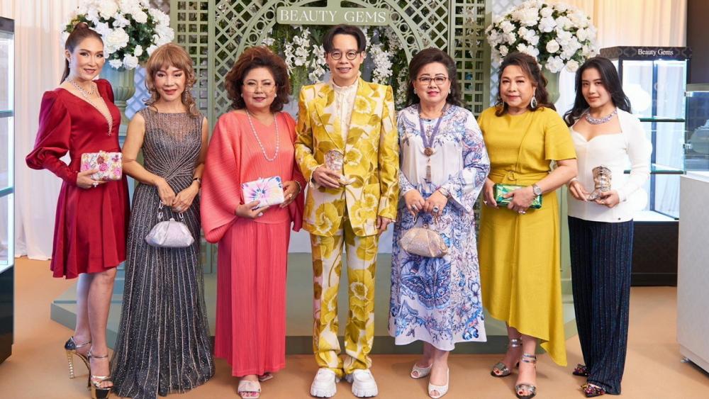 พาเชียร์บอลโลกไปรษณีย์ร่วมกับไทยรัฐ กรุ๊ป เปิดแคมเปญ “เชียร์บอลให้มันเฮลั่นรับโชค”