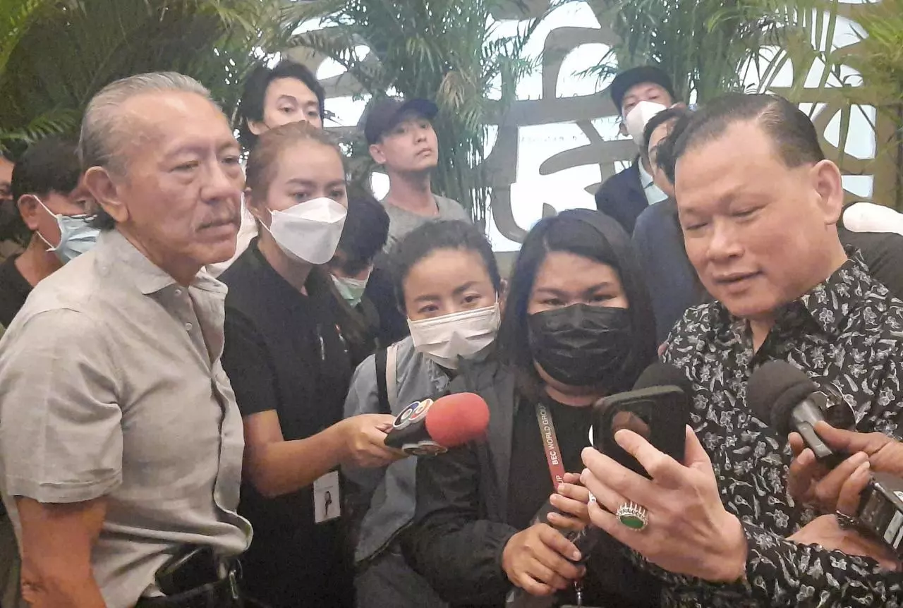  ”ชูวิทย์” ปะทะ “สันธนะ” มวยถูกคู่ วีรกรรมเดือด ฉะแหลก จำไม่ลืม