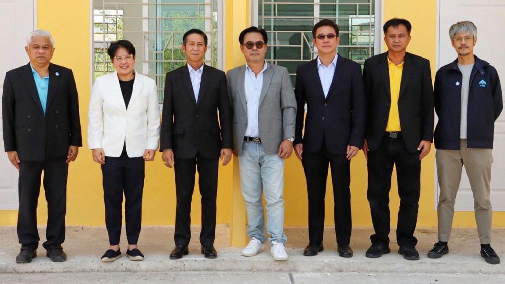 "อาคม เติมพิทยาไพสิฐ" จัดมหกรรมร่วมใจแก้หนี้เพื่อประชาชน