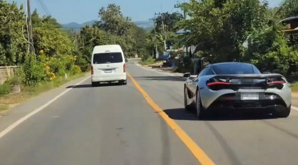 ชาวบ้านน่านรุมสวดแก๊งซุปเปอร์คาร์แซงที่คับขัน ตำรวจปรับ 1 หมื่น รวม 7 คัน