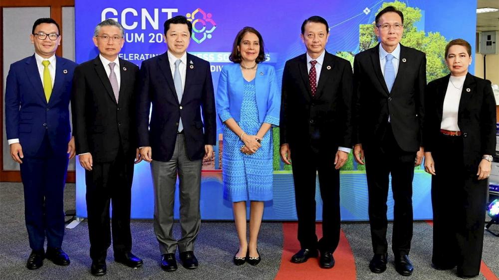 ผู้ว่าการ ททท. จัดอบรมโครงการเป็นเจ้าบ้านที่ดีต้อนรับนักท่องเที่ยวช่วงปลายปี