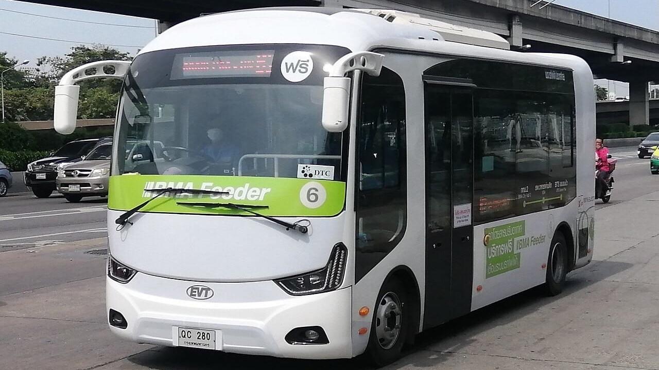 กรุงเทพฯ จัดรถ BMA Feeder รับ-ส่ง ประชาชนเที่ยวงานกาชาด 2565 ฟรีตลอดงาน