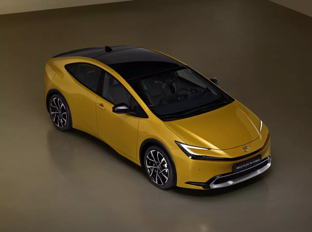 69 Toyota new Prius Plug