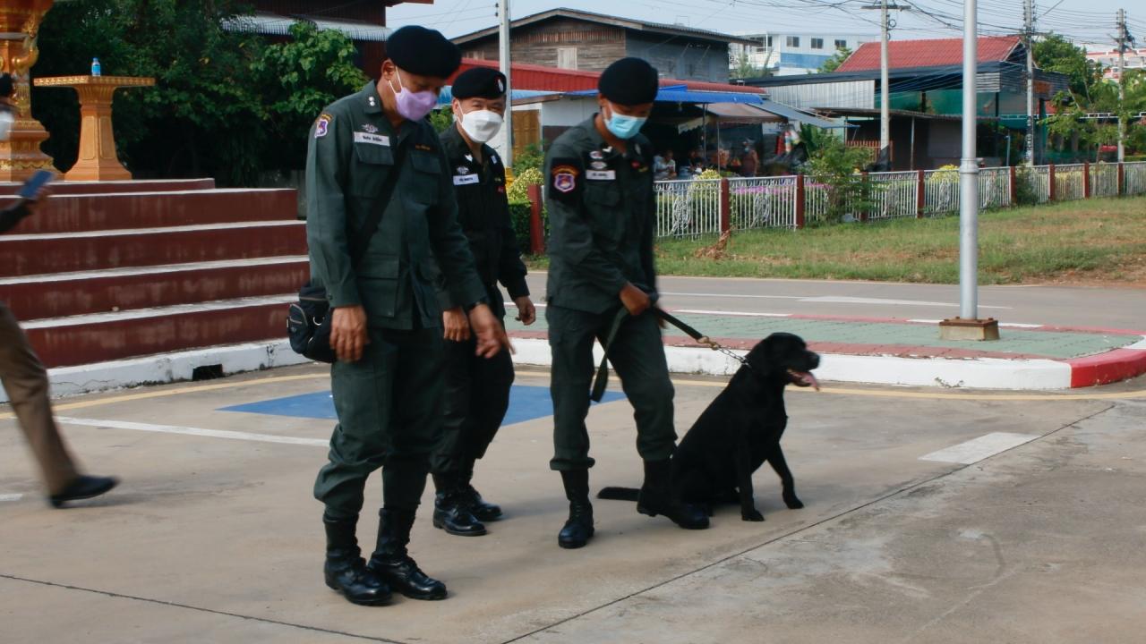 ระดมกำลังกว่า 60 นาย ล่า "เพชร หนองกุ่ม" พ่อค้ายา หนีโรงพัก สภ.พนมทวน