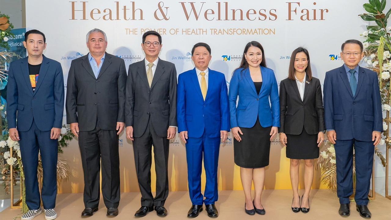 "สุวิชา วงศาริยวานิช" มอบเงินเพื่อสมทบทุนมูลนิธิโรงพยาบาลตำรวจ