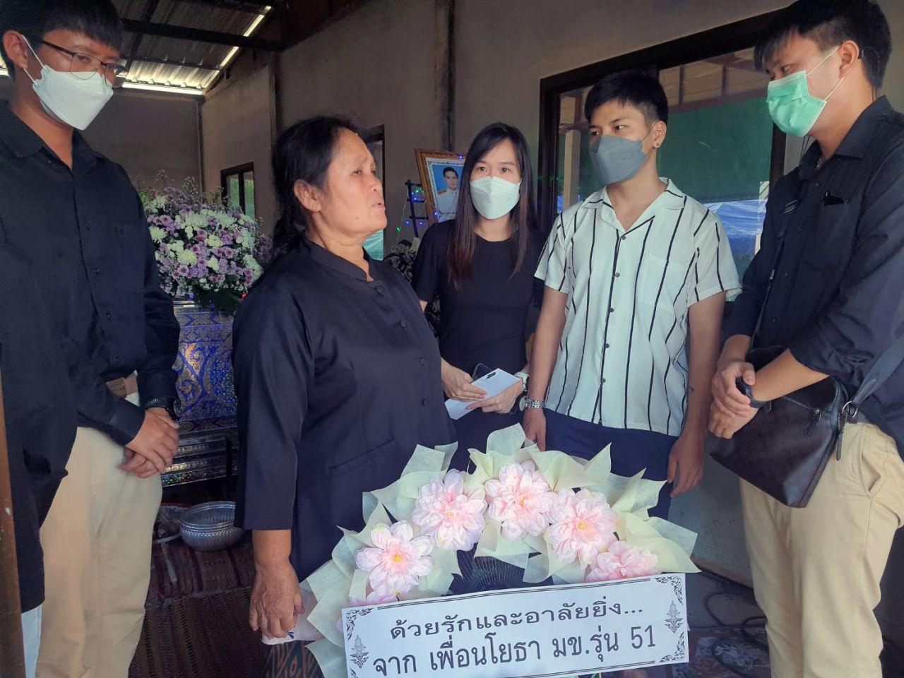 The funeral of a young engineer  Stressed goodbye to the world, the knot of municipal corruption.  Mother asks to verify the facts.