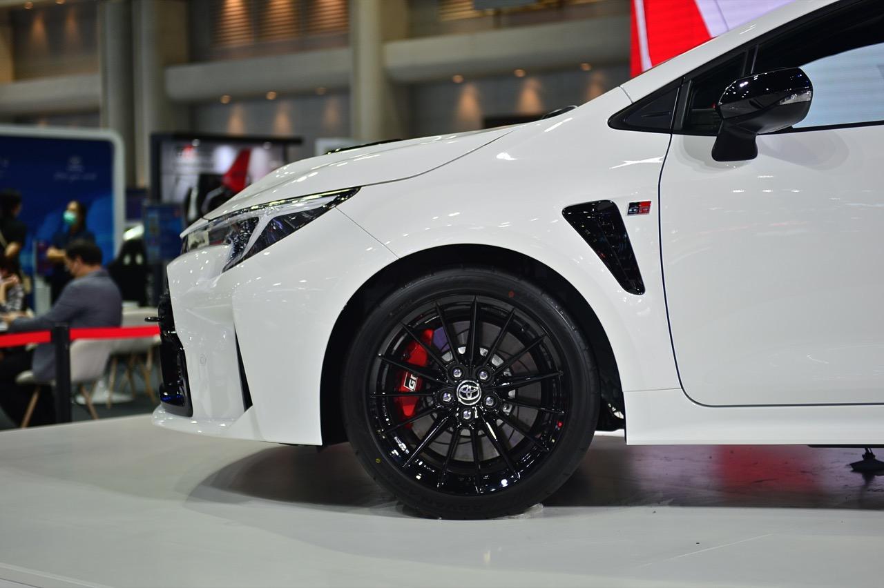 อย่าเรียกพี่ว่าแท็กซี่เพราะพี่มีดีมากกว่านั้น เข้าไทยแล้ว TOYOTA GR COROLLA โผล่ในMotor Expo 2022