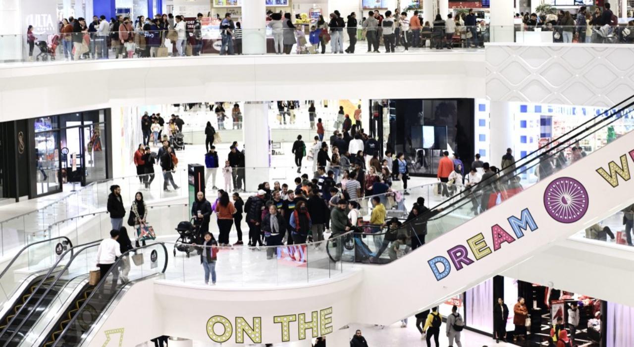 บรรยากาศชาวอเมริกันช็อปปิ้ง "แบล็ก ฟรายเดย์" ปีนี้สุดแผ่ว ท่ามกลางภาวะเงินเฟ้อ