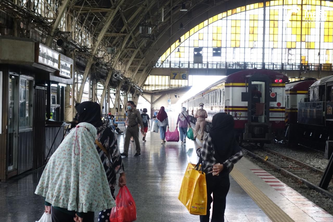 Long-distance train prepares to say goodbye to Hua Lamphong Go at Bangkok Apiwat Central Station January '23