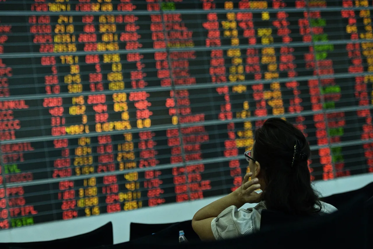 Black Monday หุ้นดิ่งทั่วโลก กับเศรษฐกิจไทย ในห้วงการเมืองไม่แน่นอน