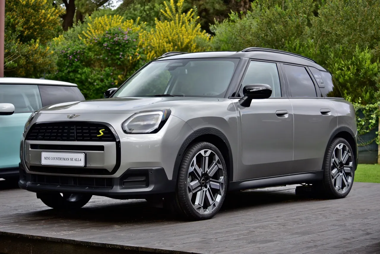 ใหญ่สะใจวิ่งไกล 430 กิโลเมตร MINI NEW COUNTRYMAN SE ALL4