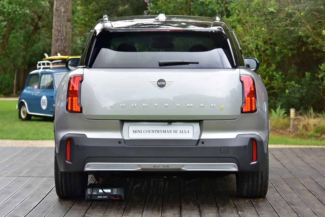 ใหญ่สะใจวิ่งไกล 430 กิโลเมตร MINI NEW COUNTRYMAN SE ALL4