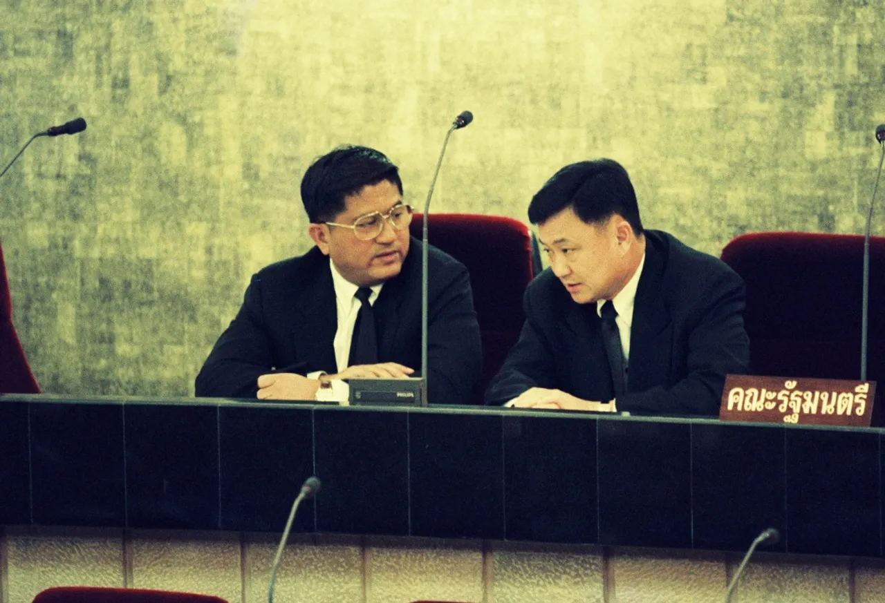 “ทักษิณ” VS “เฉลิม” เปิดรอยร้าวสัมพันธ์ลึก 30 ปี ตัดขาดผู้กุมความลับการเมือง