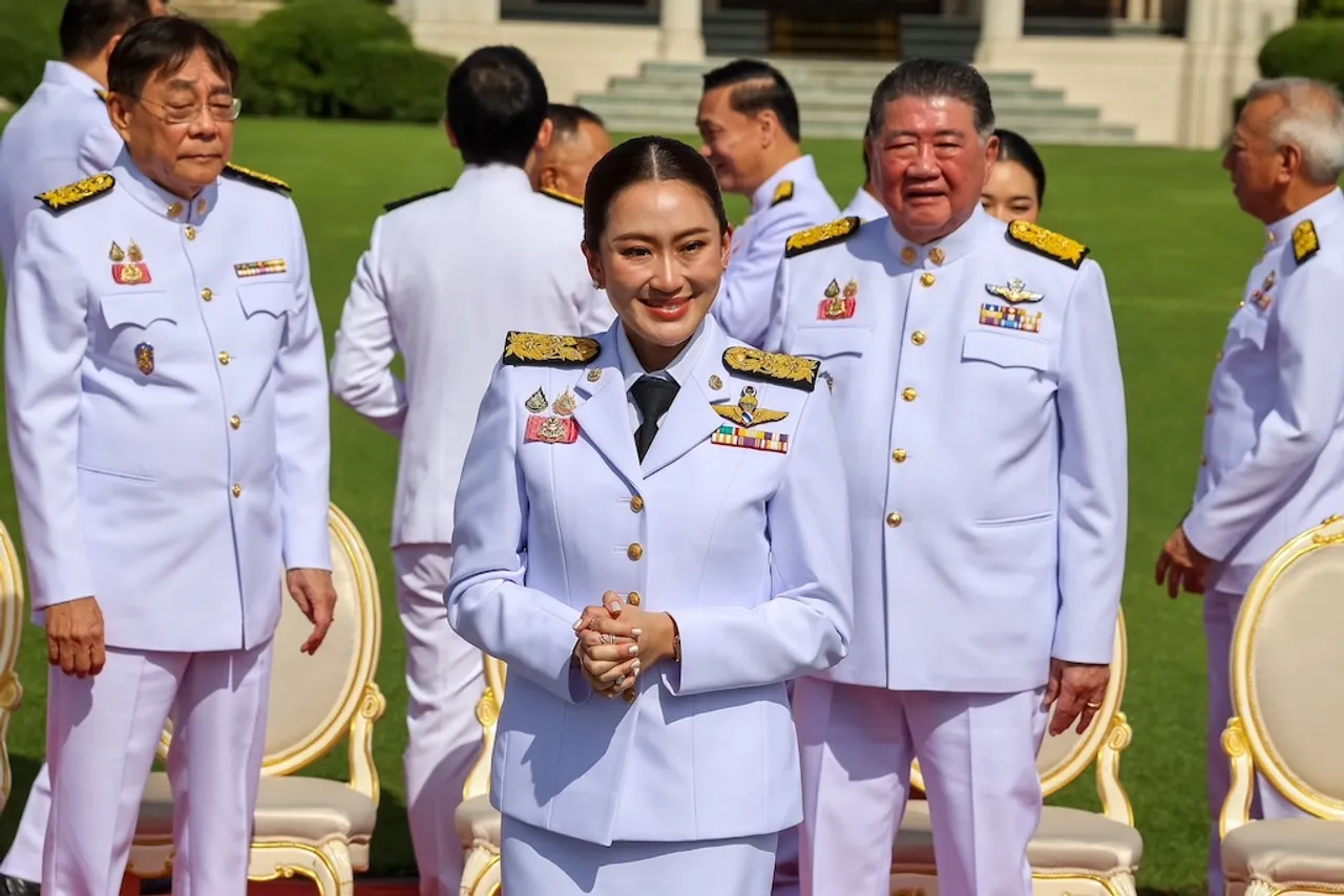 “แพทองธาร” ฝ่ากับดัก “นิติสงคราม” เดินเกมระวัง มิตรใกล้ตัวอาจร้ายกว่าคิด