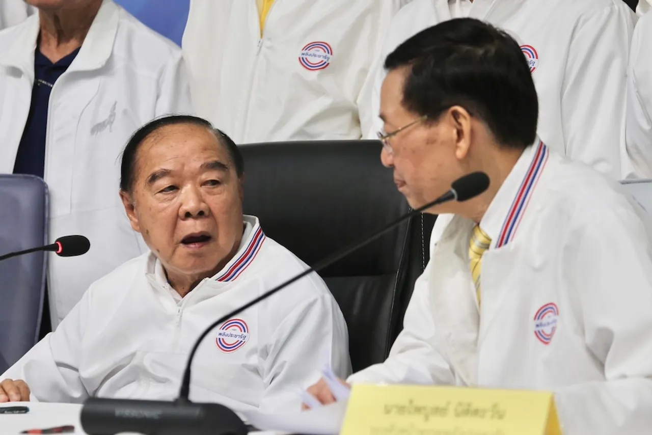 “แพทองธาร” ฝ่ากับดัก “นิติสงคราม” เดินเกมระวัง มิตรใกล้ตัวอาจร้ายกว่าคิด