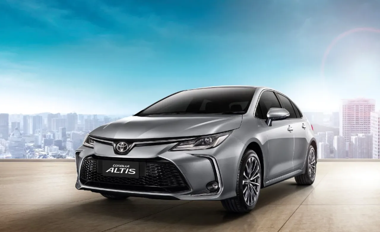 ปรับโฉมเพิ่มความสด มาแล้ว TOYOTA COROLLA ALTIS HEV GR SPORT 2024