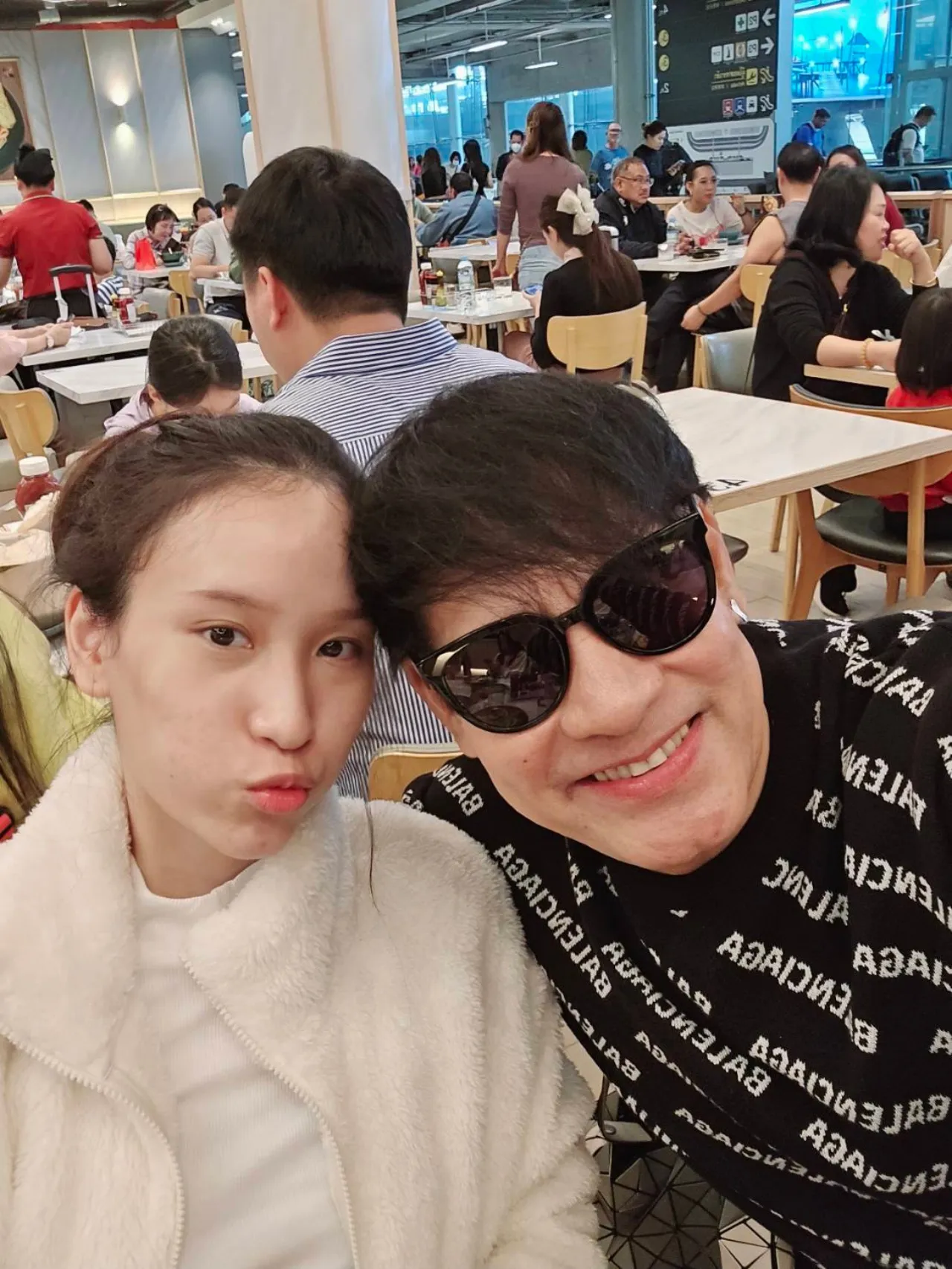 เปิดภาพลูกสาวทั้ง 3 คนของ ไทด์ เอกพันธ์ โตแล้ว สวยน่ารักมาก 